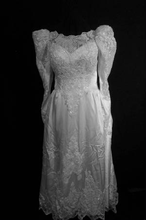 25gownfa.jpg Vintage bridal wedding gown front