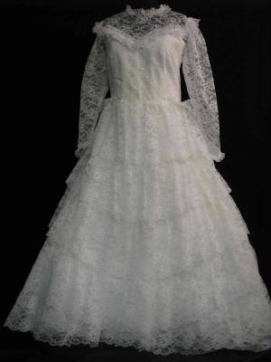 Vintage plus size bridal 3059-199.gown.front.jpg