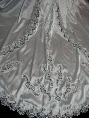 67gowntd.jpg train detail on vintage modest gown
