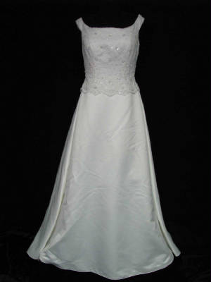 Front of bridal gown 3078-246