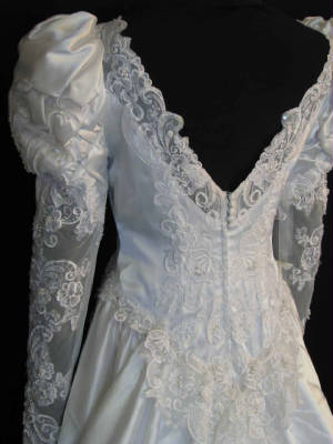  4085 vintage gown-277 back close up
