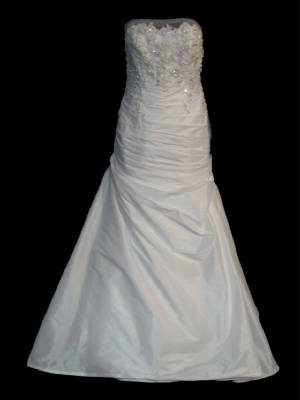 STR87-283 fit 'n flare Wedding gown front picture