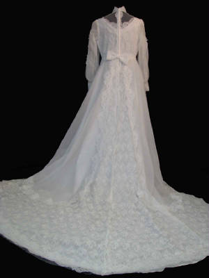 Vintage modest wedding gown 3093-320 gown back.jpg