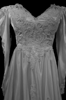 Front Bodice Vintage Long Sleeve Wedding Gown 1033